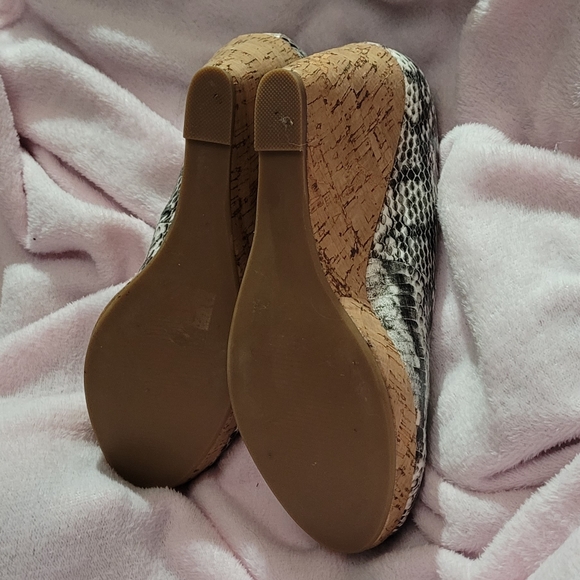 Pegabo Wedges - Picture 6 of 8